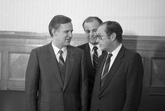 Визит в СССР министра иностранных дел Швейцарии Пьера Обера