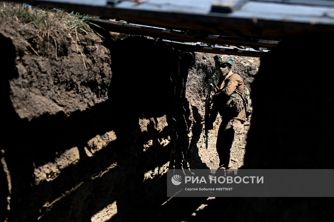 Отработка боевого слаживания военнослужащими 8-й разведывательной штурмовой бригады добровольческого корпуса Южной группировки войск в ЛНР