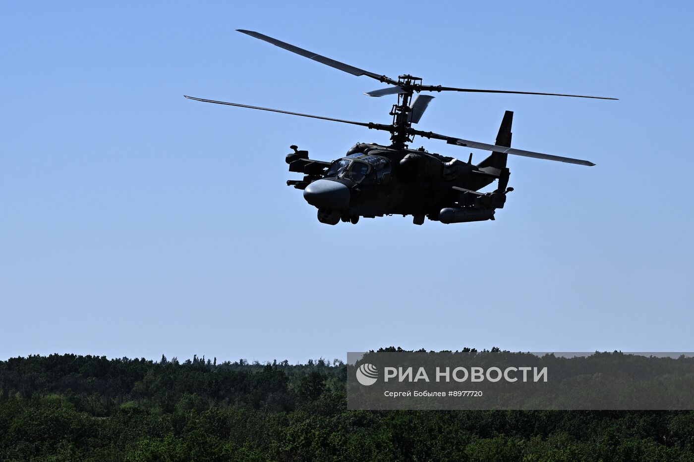 Отработка боевого слаживания военнослужащими 8-й разведывательной штурмовой бригады добровольческого корпуса Южной группировки войск в ЛНР