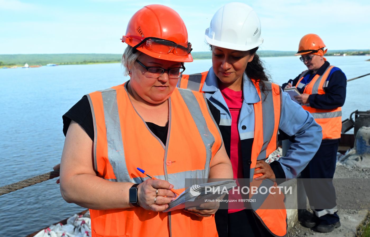 Работа Лесосибирского речного порта