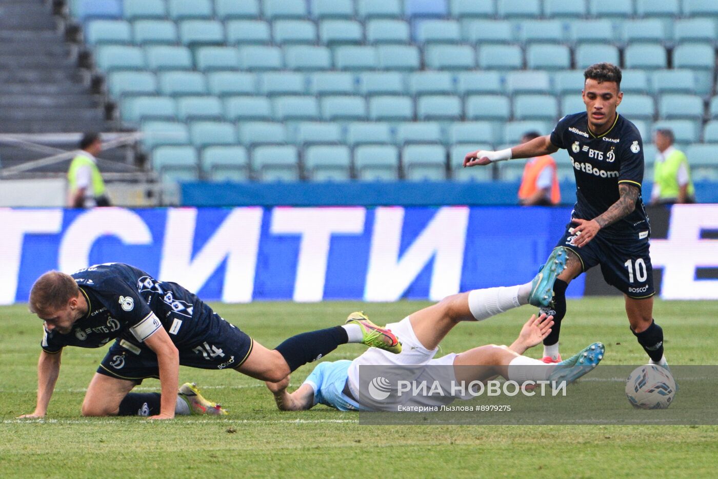 Футбол. РПЛ. "Сочи" (Сочи) - "Динамо" (Москва)