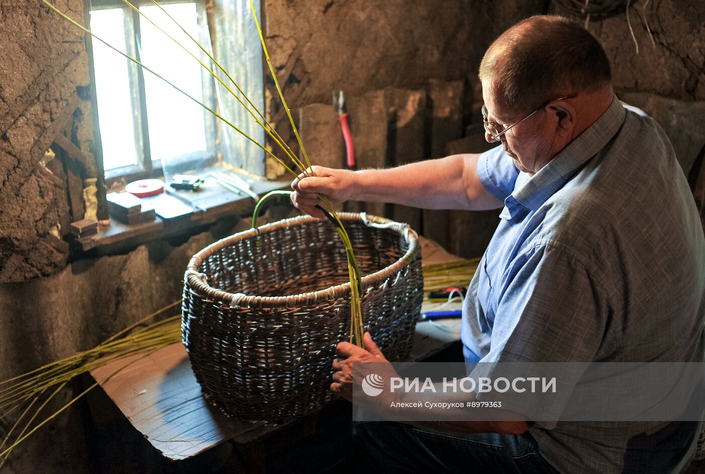 Изготовление плетеных корзин и деревянных грабель в Тамбовской области