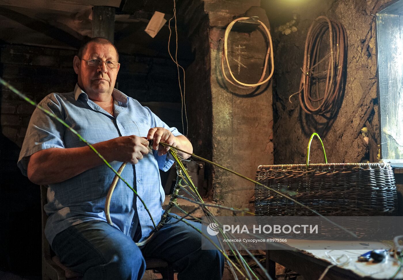 Изготовление плетеных корзин и деревянных грабель в Тамбовской области