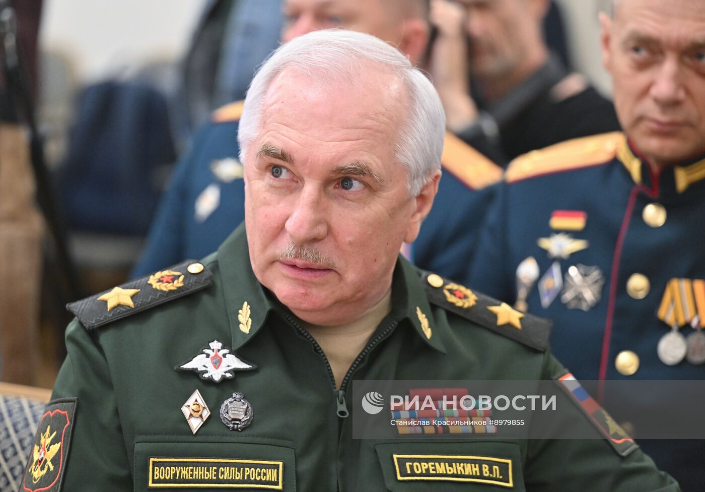 Передача золотой звезды Героя России потомкам А.П. Береста