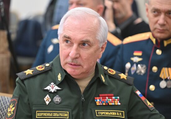 Передача золотой звезды Героя России потомкам А.П. Береста 