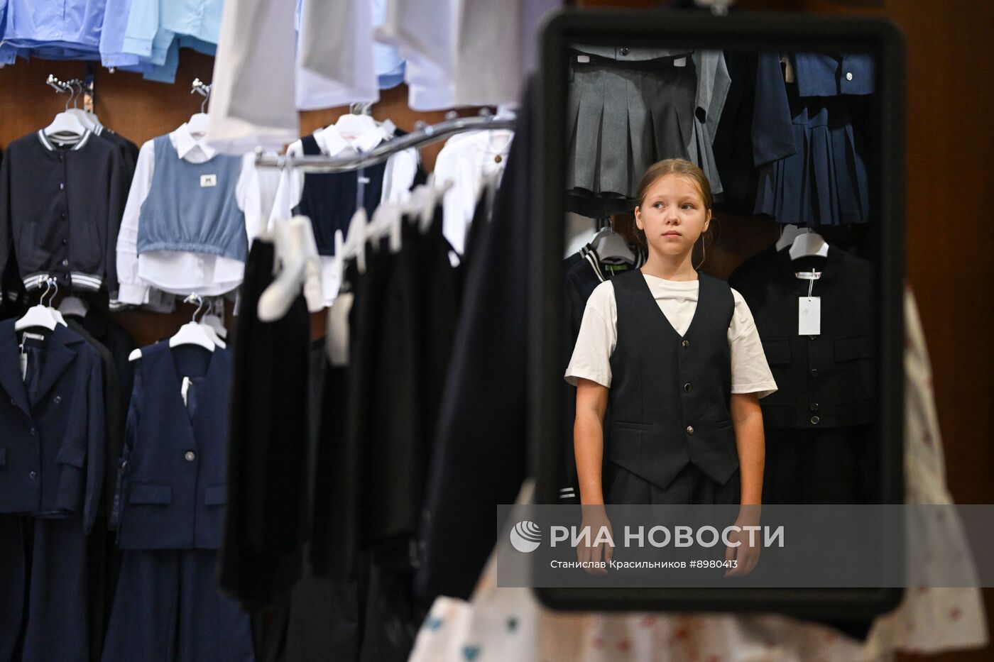 Продажа товаров для школьников в Москве