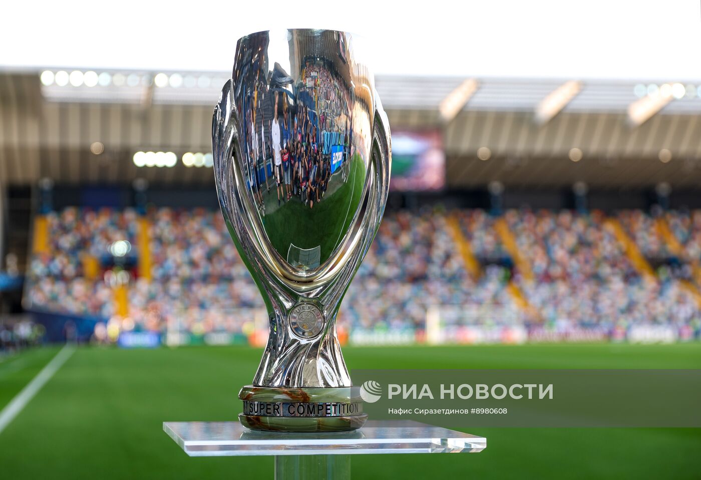 Футбол. Суперкубок УЕФА. ПСЖ (Франция) - "Тоттенхэм" (Англия)