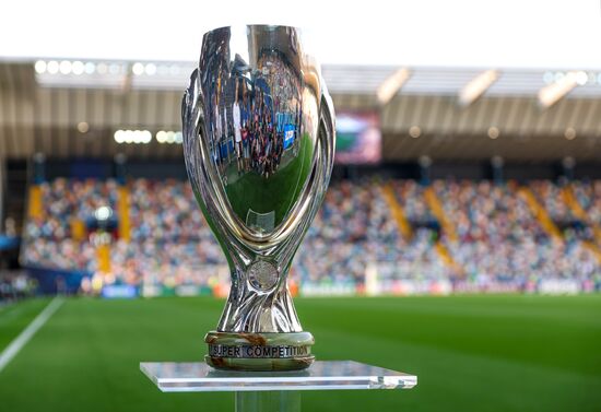 Футбол. Суперкубок УЕФА. ПСЖ (Франция) - "Тоттенхэм" (Англия)