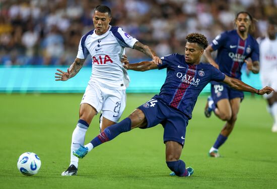 Футбол. Суперкубок УЕФА. ПСЖ (Франция) - "Тоттенхэм" (Англия)