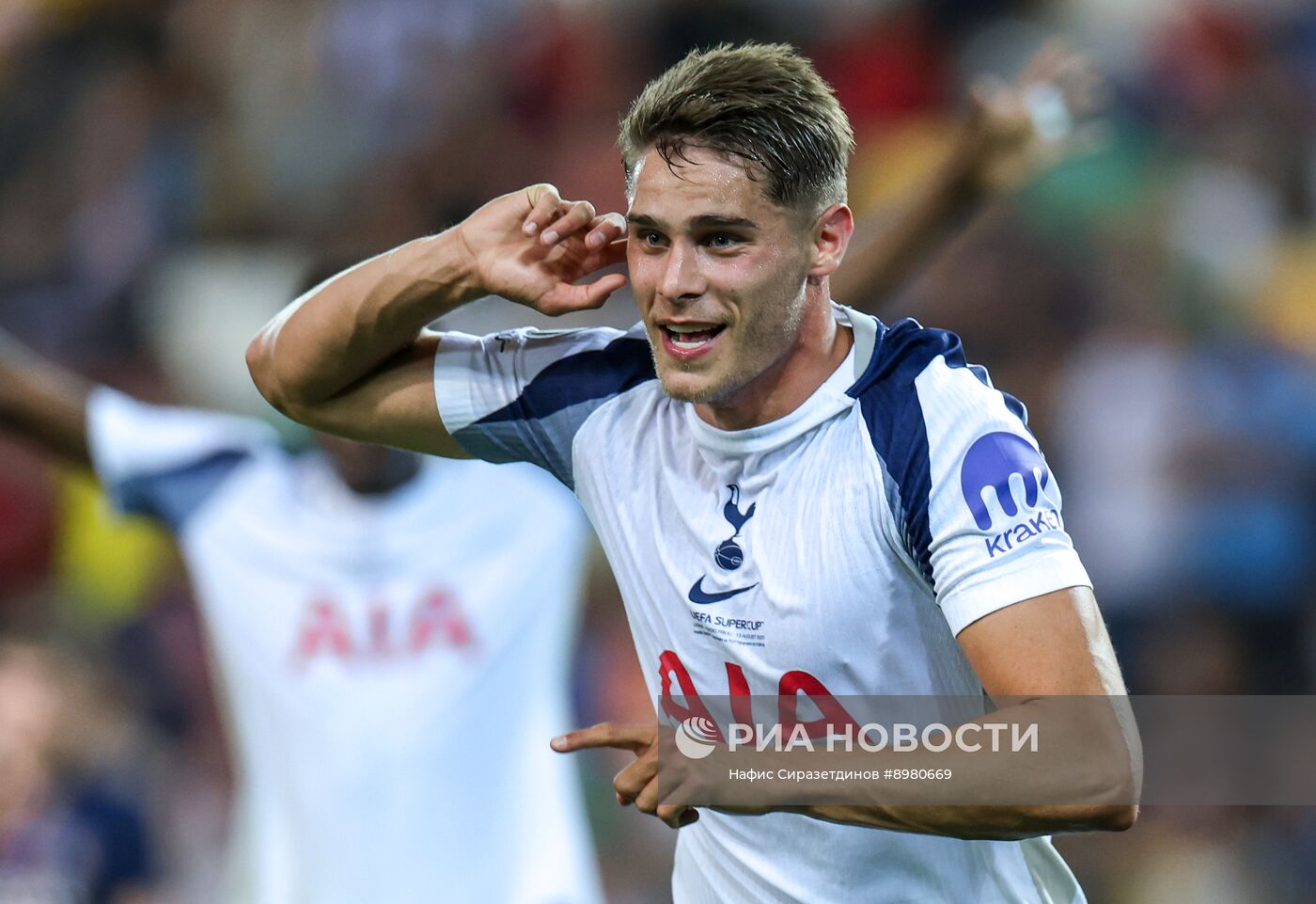 Футбол. Суперкубок УЕФА. ПСЖ (Франция) - "Тоттенхэм" (Англия)