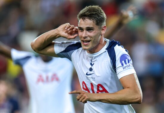 Футбол. Суперкубок УЕФА. ПСЖ (Франция) - "Тоттенхэм" (Англия)