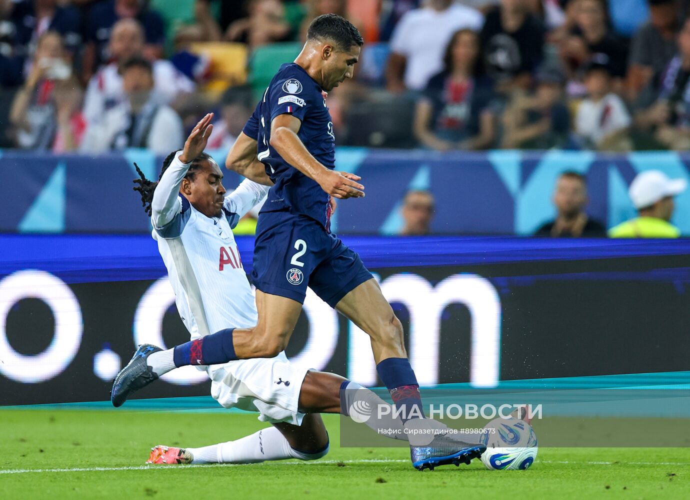 Футбол. Суперкубок УЕФА. ПСЖ (Франция) - "Тоттенхэм" (Англия)