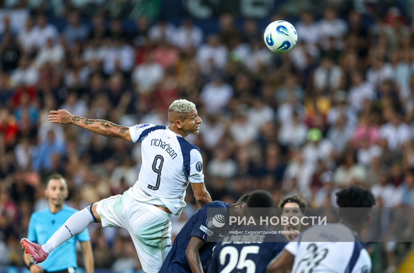 Футбол. Суперкубок УЕФА. ПСЖ (Франция) - "Тоттенхэм" (Англия)