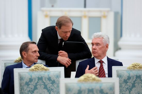 Президент Владимир Путин провел совещание о подготовке российско-американской встречи в верхах