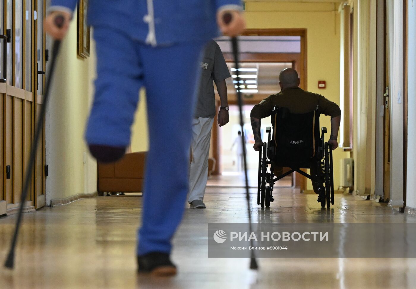 Председатель ЦК КПРФ Геннадий Зюганов посетил филиал военного госпиталя им. А. А. Вишневского