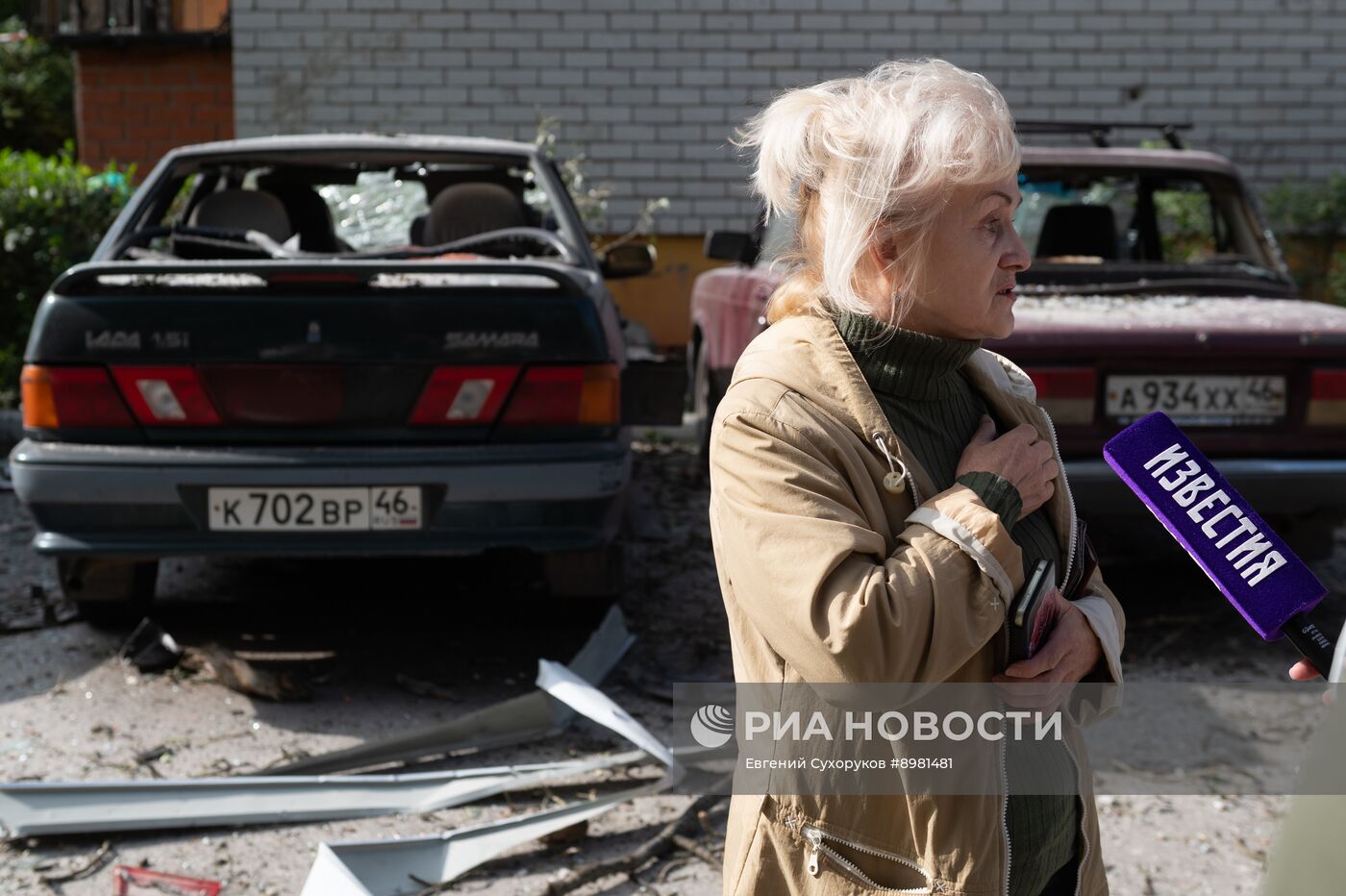 Последствия атаки беспилотника на жилой дом в Курске