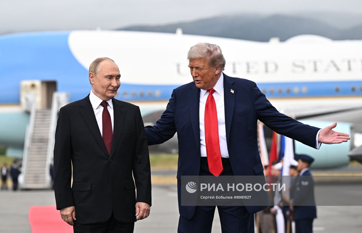 Встреча президентов России и США на Аляске