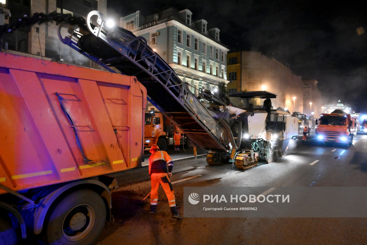 Тверскую улицу перекрыли для замены асфальта