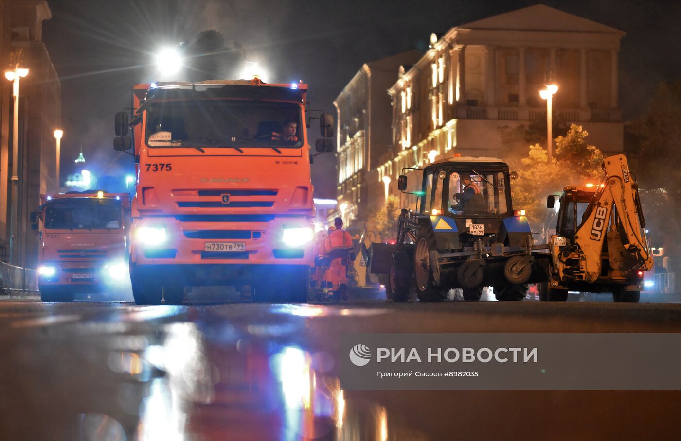 Тверскую улицу перекрыли для замены асфальта