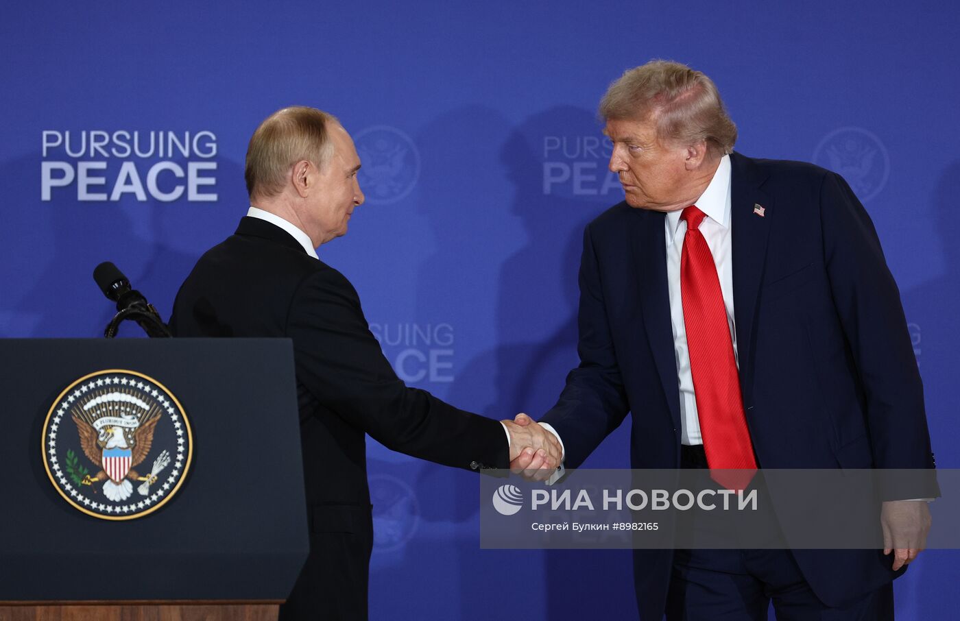 Саммит России и США на Аляске