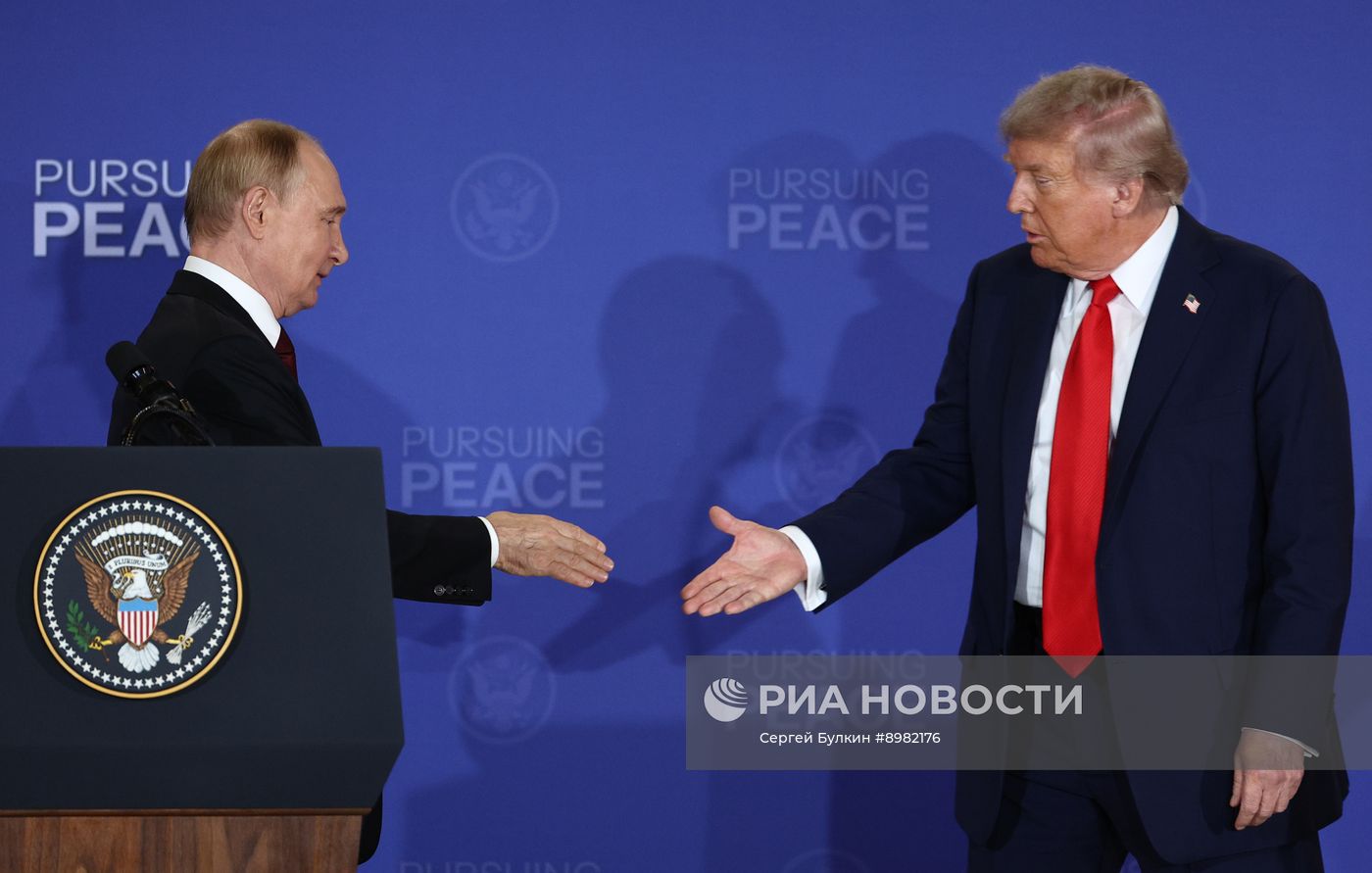 Саммит России и США на Аляске