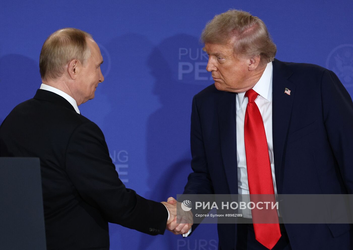 Саммит России и США на Аляске