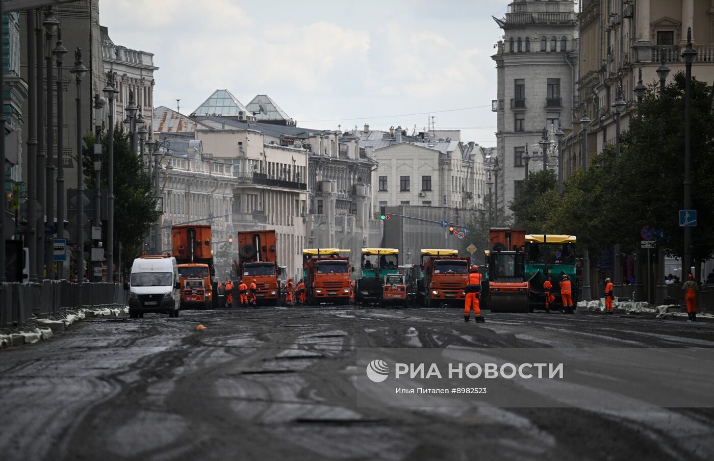 Тверскую улицу перекрыли для замены асфальта
