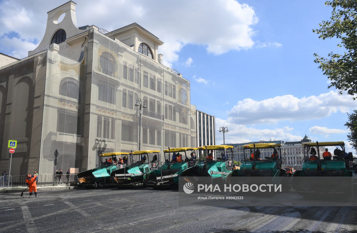 Тверскую улицу перекрыли для замены асфальта