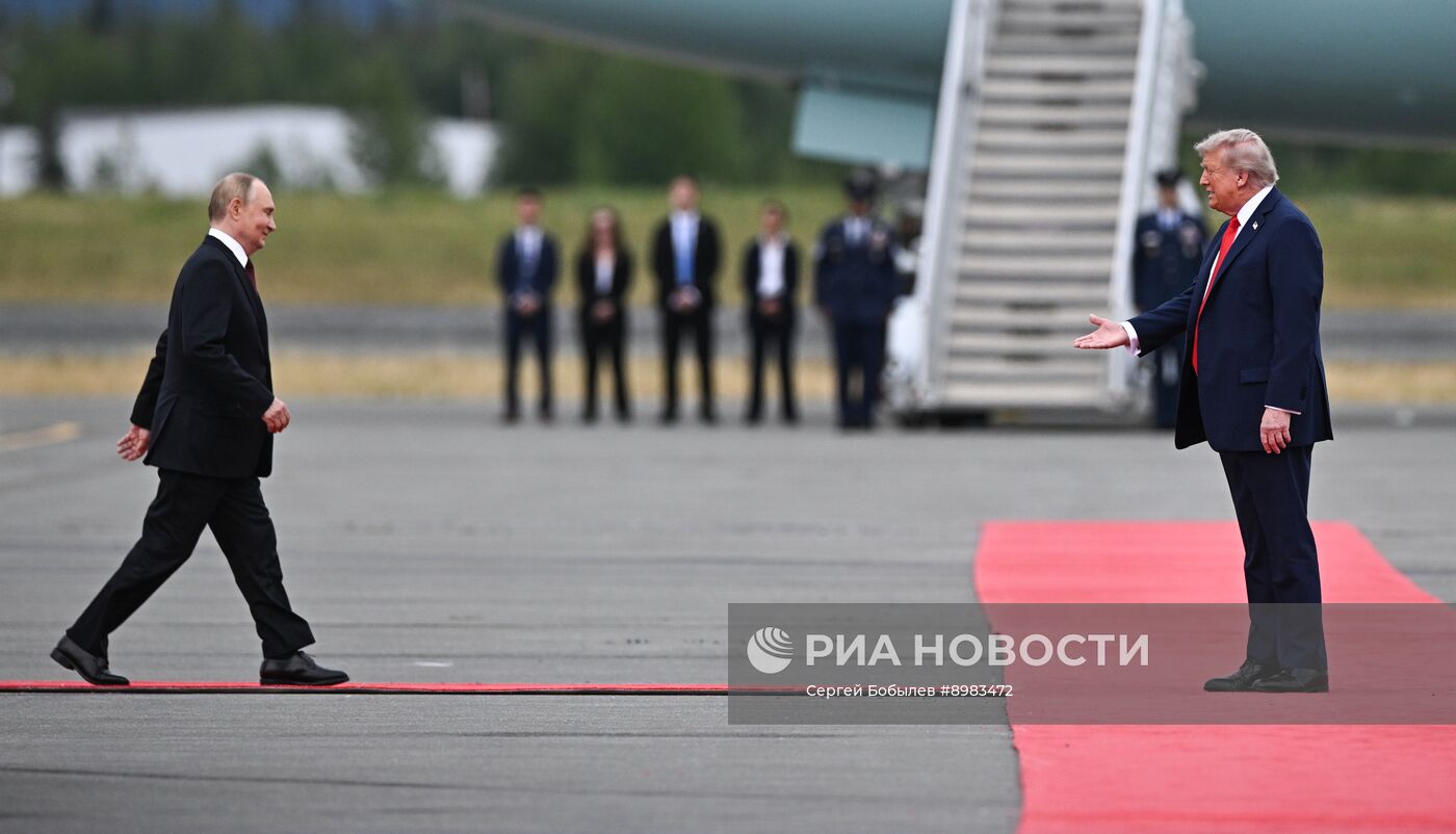 Встреча президентов России и США на Аляске