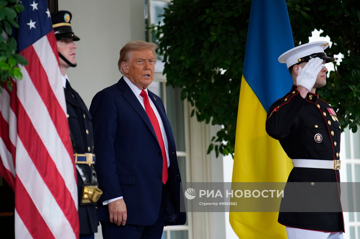 Зеленский прибыл в Белый дом на встречу с президентом США Трампом