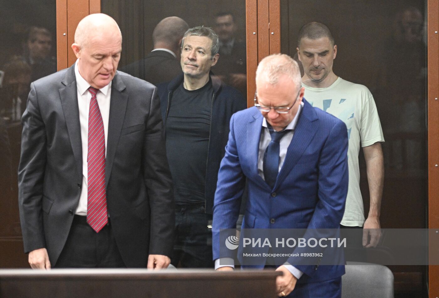 Суд по делу о мошенничестве основателя "Русагро" В. Мошковича