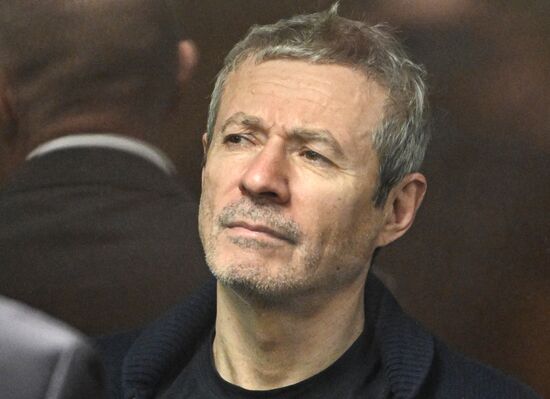 Суд по делу о мошенничестве основателя "Русагро" В. Мошковича