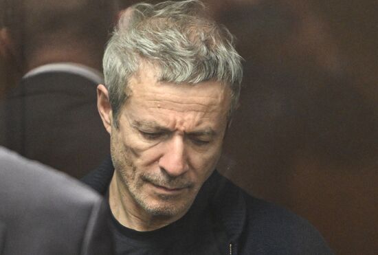 Суд по делу о мошенничестве основателя "Русагро" В. Мошковича