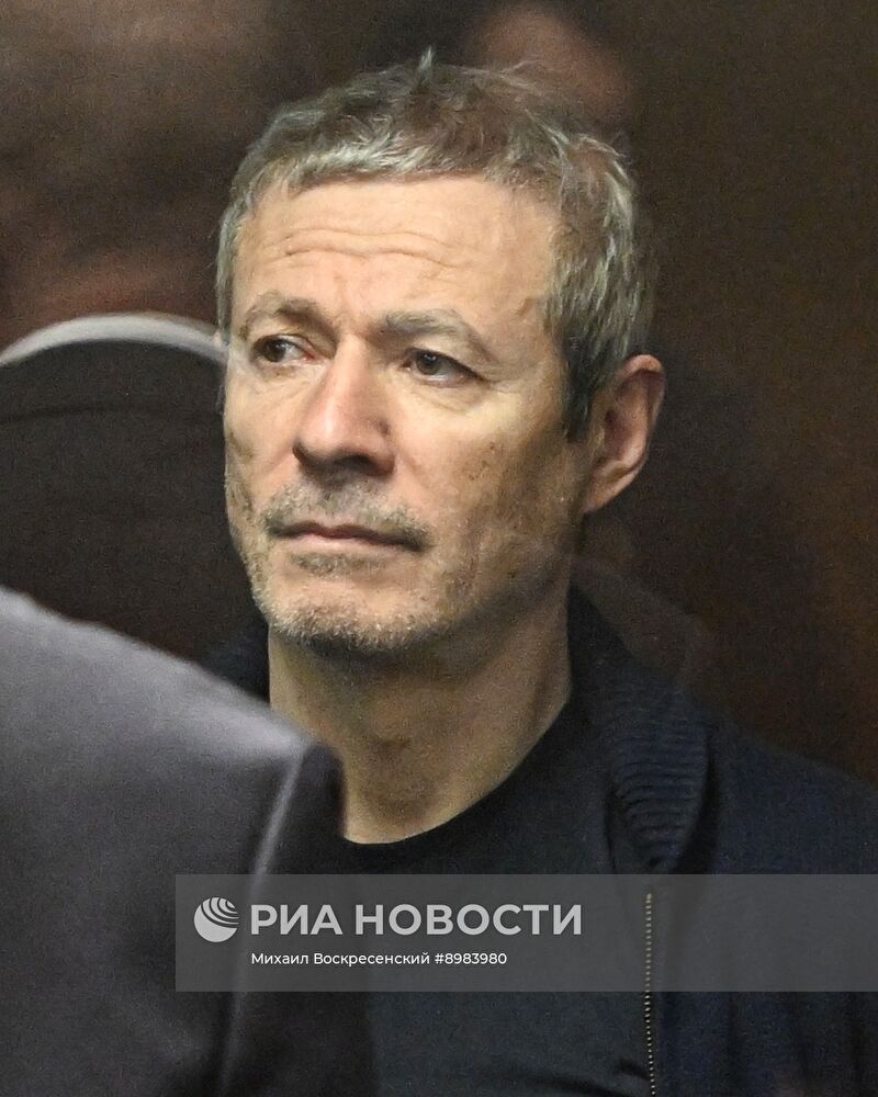 Суд по делу о мошенничестве основателя "Русагро" В. Мошковича