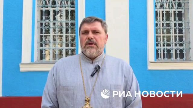 Священнослужителям приходится служить в бронежилетах в Белгородской области