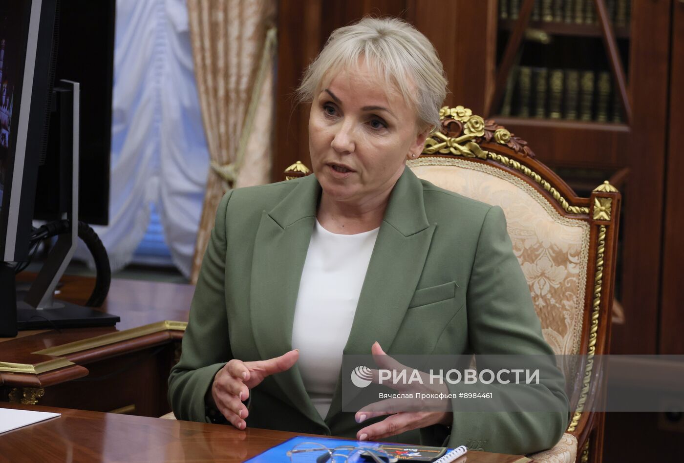 Президент Владимир Путин встретился с врио губернатора Еврейской автономной области М. Костюк