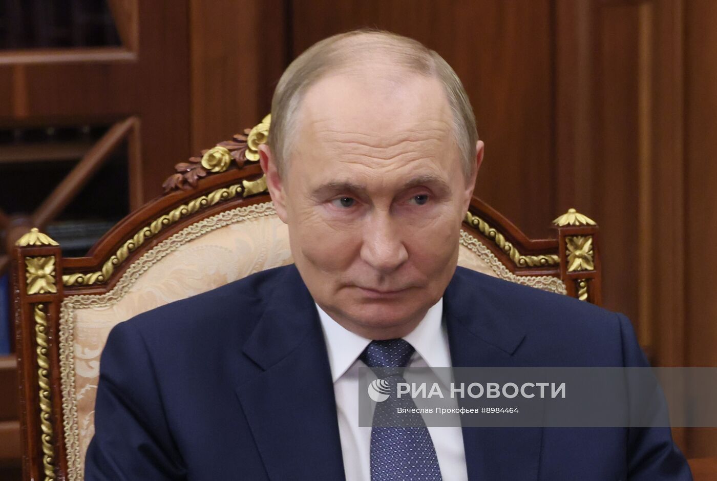 Президент Владимир Путин встретился с врио губернатора Еврейской автономной области М. Костюк