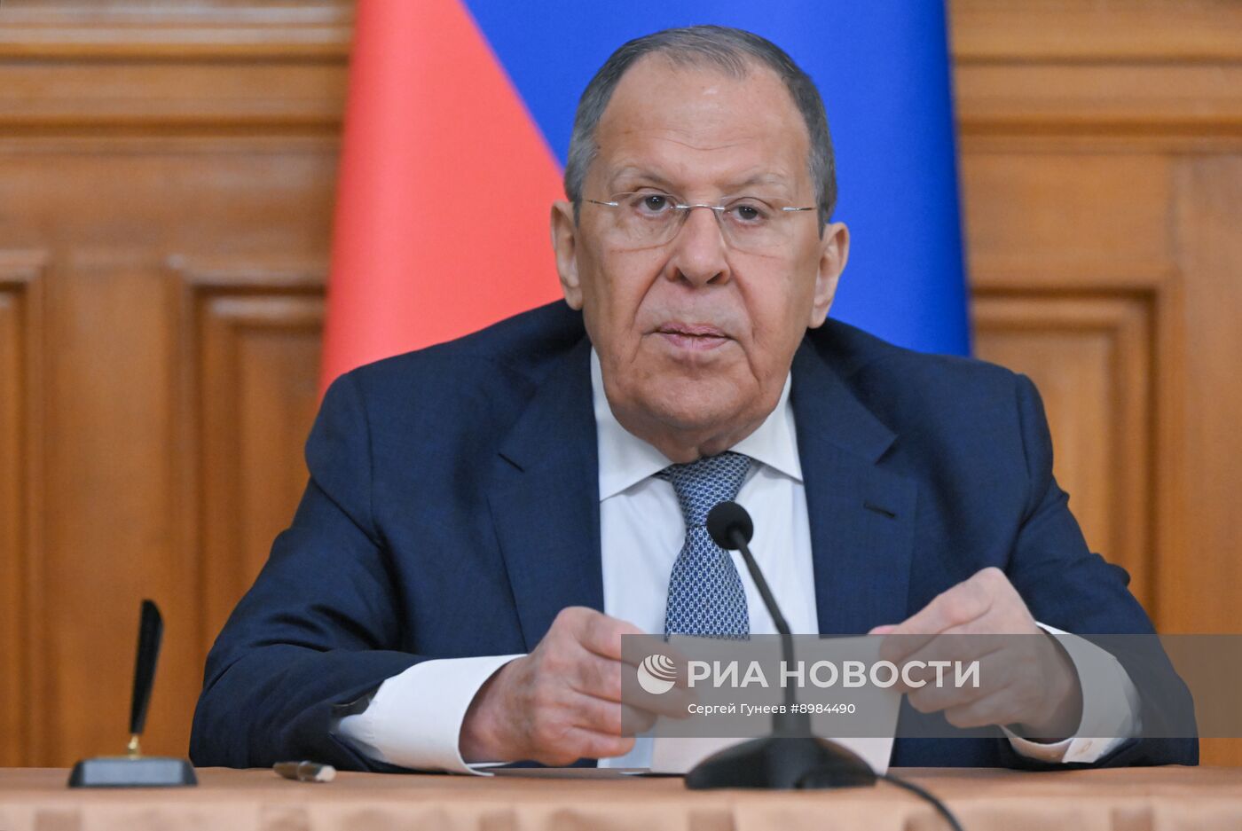 Встреча глав МИД РФ и Иордании С. Лаврова и А. Сафади Встреча глав МИД РФ и Иордании С. Лаврова и А. Сафади