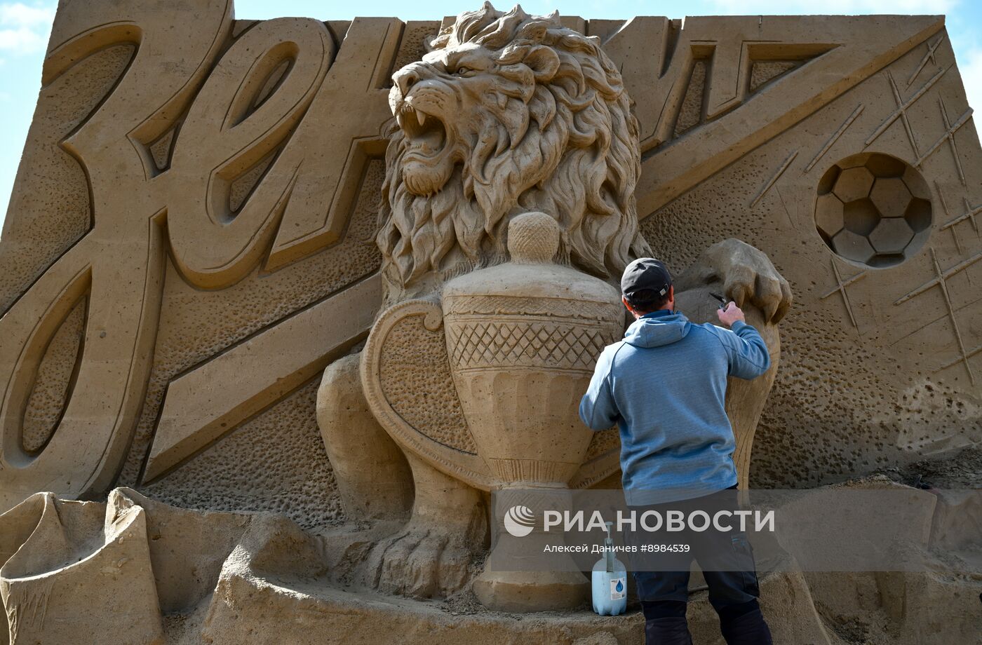 Фестиваль "Город песчаных скульптур" в Санкт-Петербурге