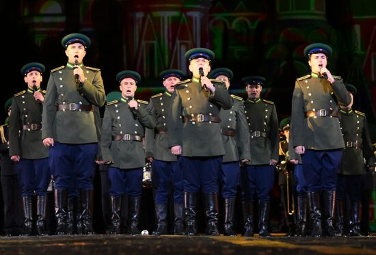 Церемония открытия XVII Международного военно-музыкального фестиваля "Спасская башня"