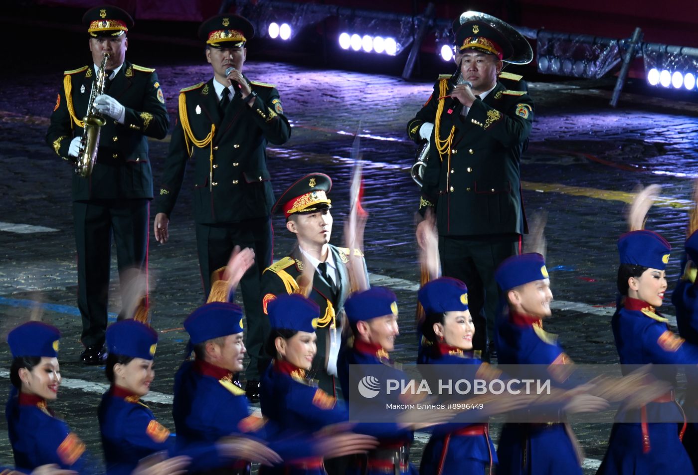 Церемония открытия XVII Международного военно-музыкального фестиваля "Спасская башня"