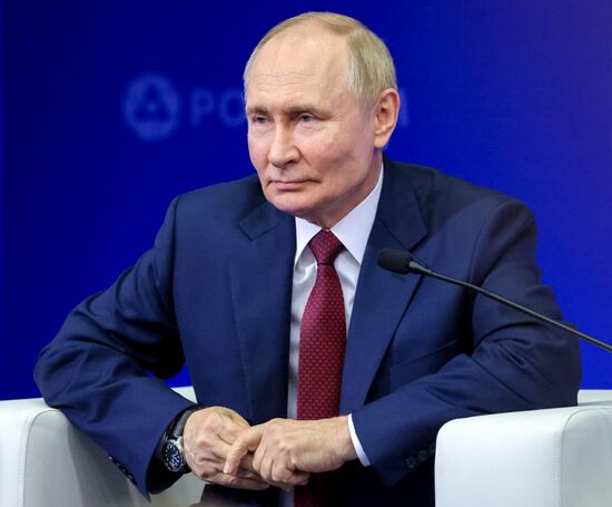 Рабочая поездка президента Владимира Путина в Приволжский федеральный округ