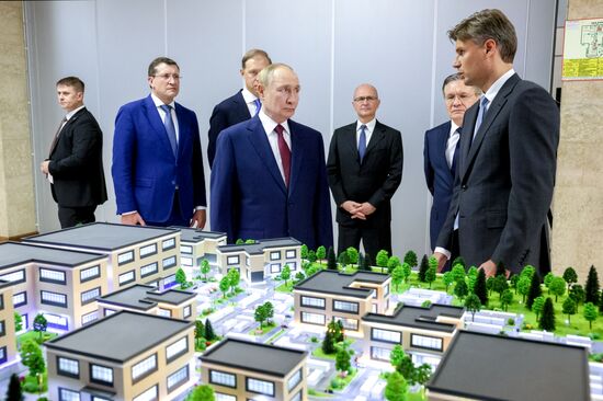 Рабочая поездка президента Владимира Путина в Приволжский федеральный округ