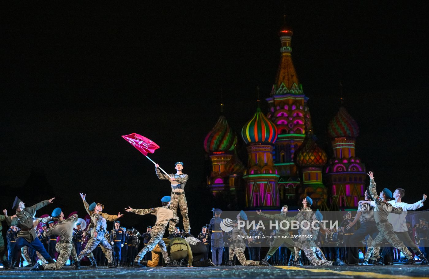 Церемония открытия XVII Международного военно-музыкального фестиваля "Спасская башня"