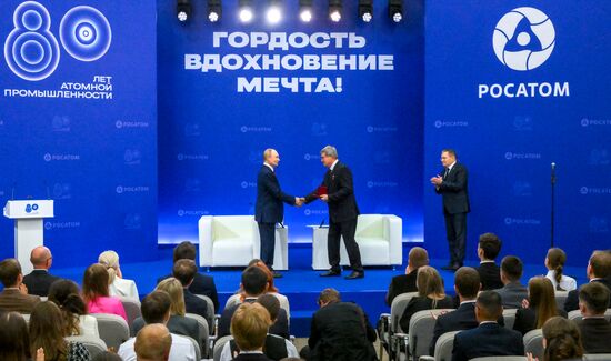 Рабочая поездка президента Владимира Путина в Приволжский федеральный округ