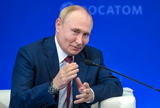 Рабочая поездка президента Владимира Путина в Приволжский федеральный округ