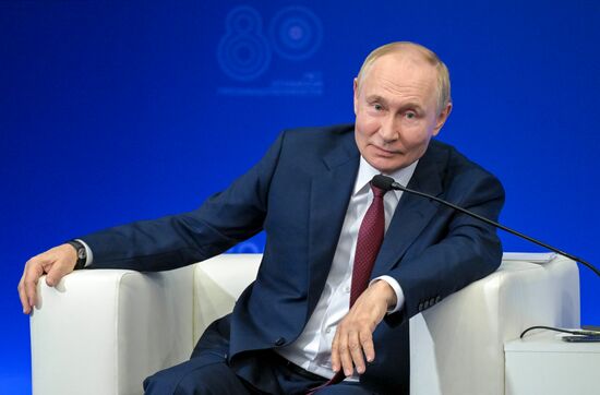 Рабочая поездка президента Владимира Путина в Приволжский федеральный округ