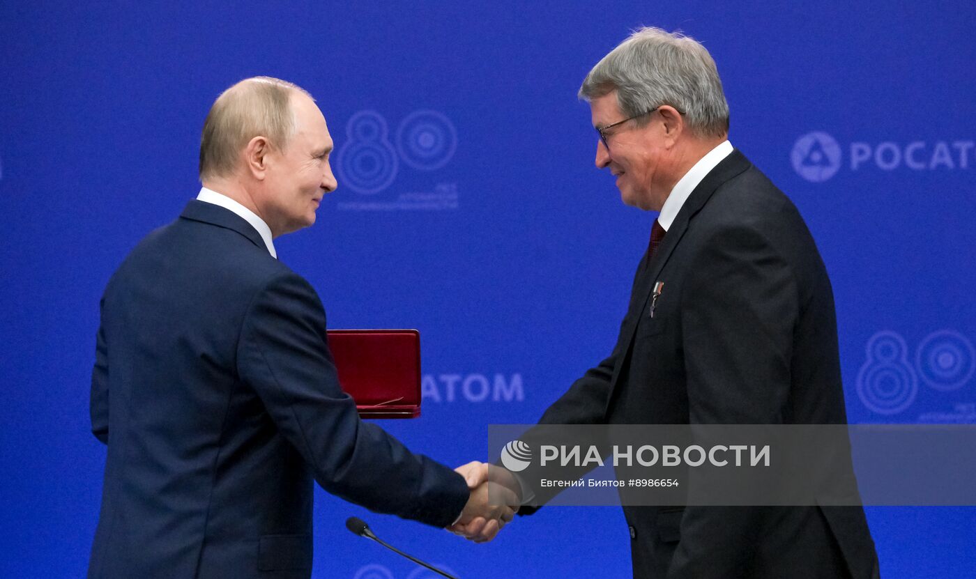 Рабочая поездка президента Владимира Путина в Приволжский федеральный округ