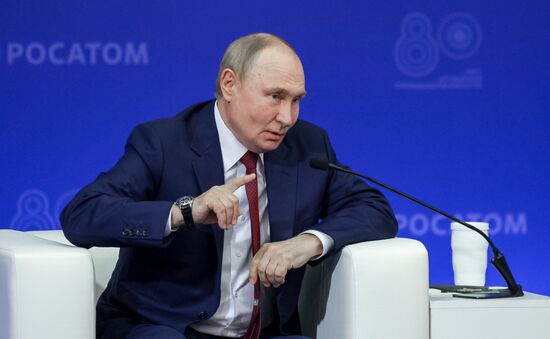 Рабочая поездка президента Владимира Путина в Приволжский федеральный округ