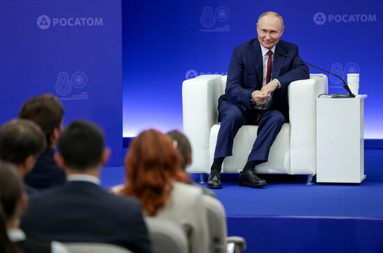 Рабочая поездка президента Владимира Путина в Приволжский федеральный округ